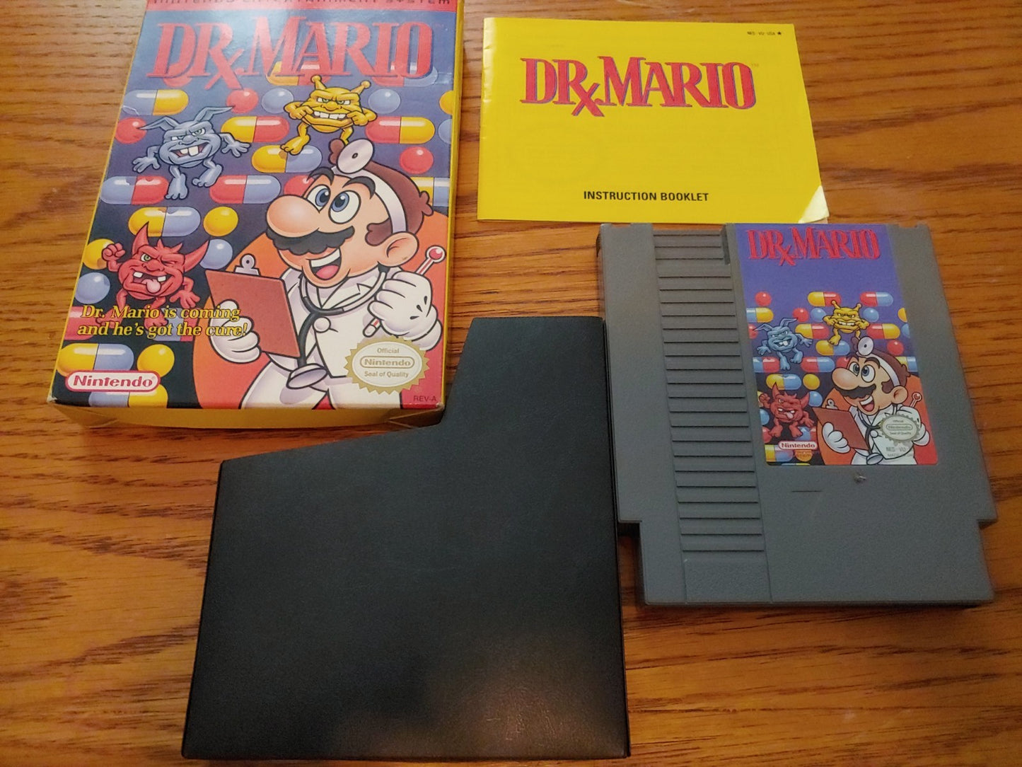 Dr. Mario NES 1985 Video Game Cartridge w/Original Box Great Condition