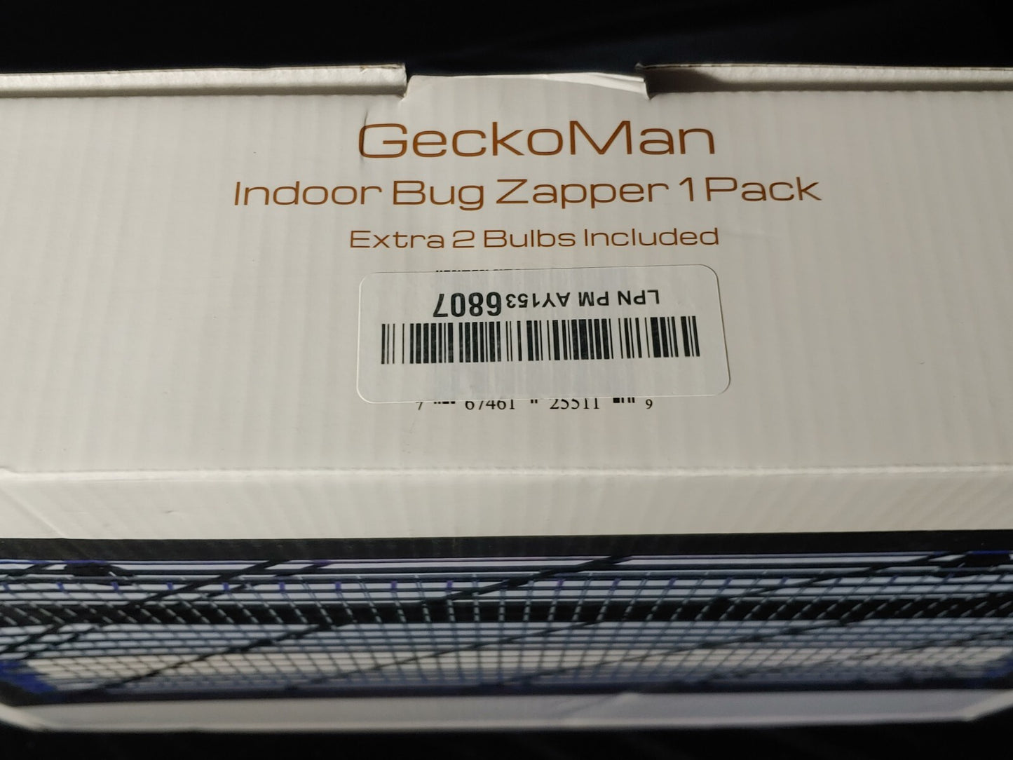 GeckoMan Black White Quiet Hybrid Spectrum Indoor 20w Bug Zapper w/2 Extra Bulbs