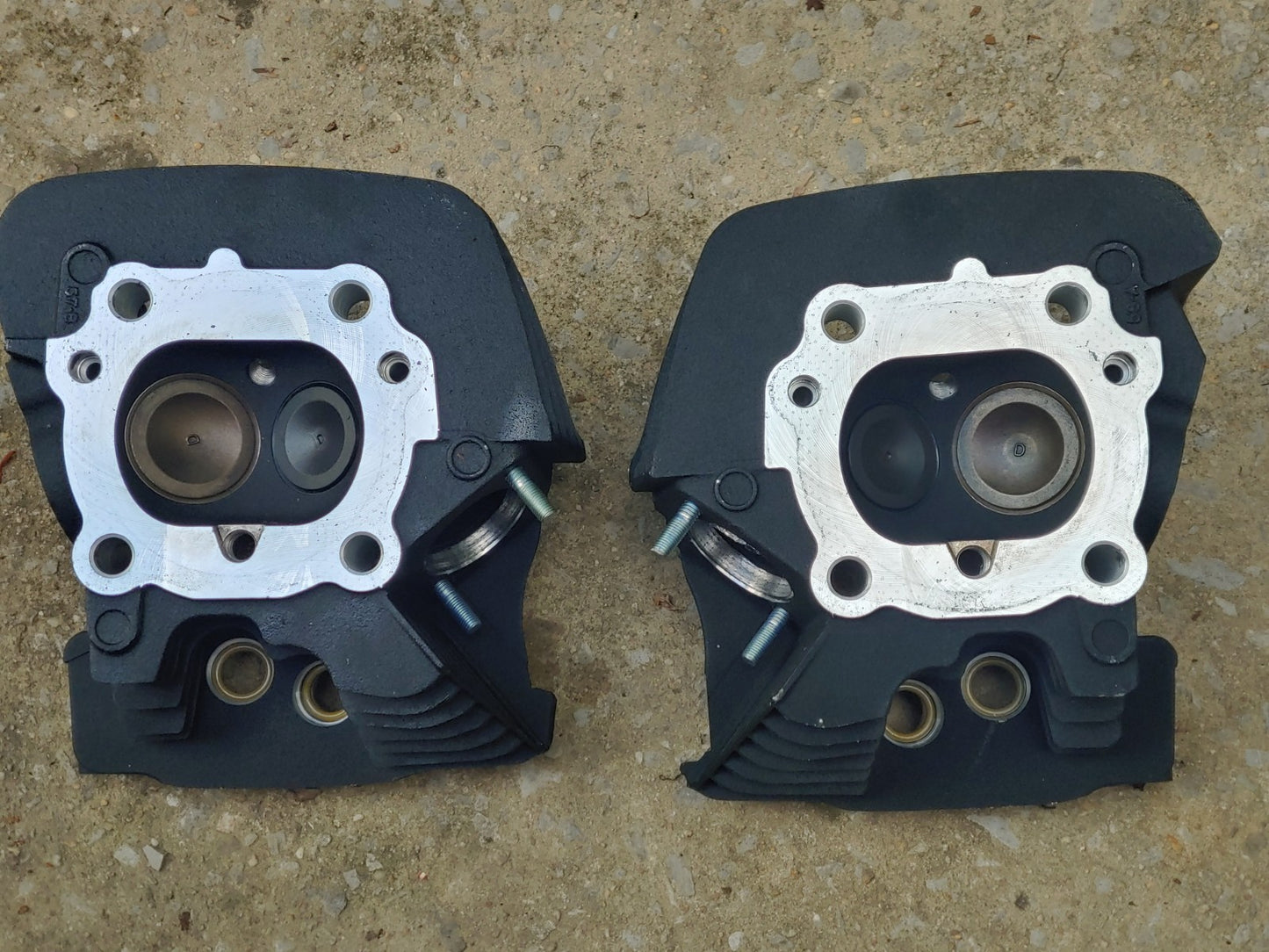 Harley-Davidson Front & Rear Twin Cam HEADS