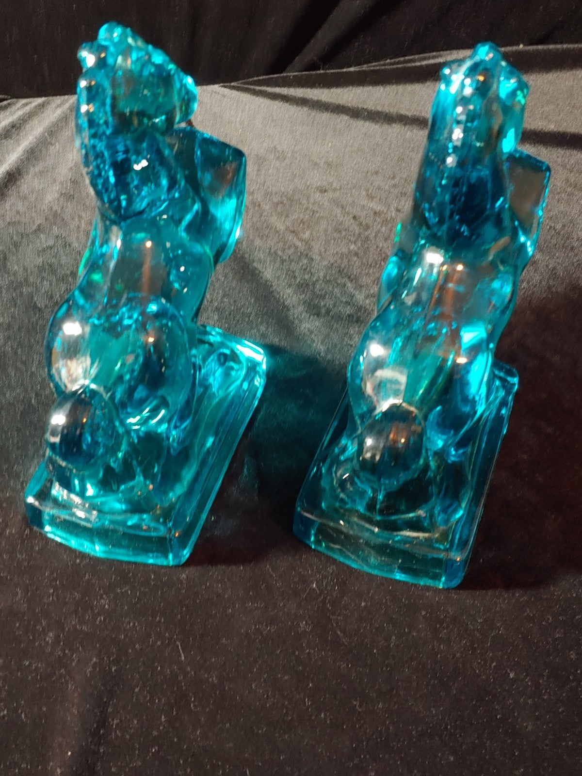 Blue Glass Horse Bookends by L. E. Smith Mid Century