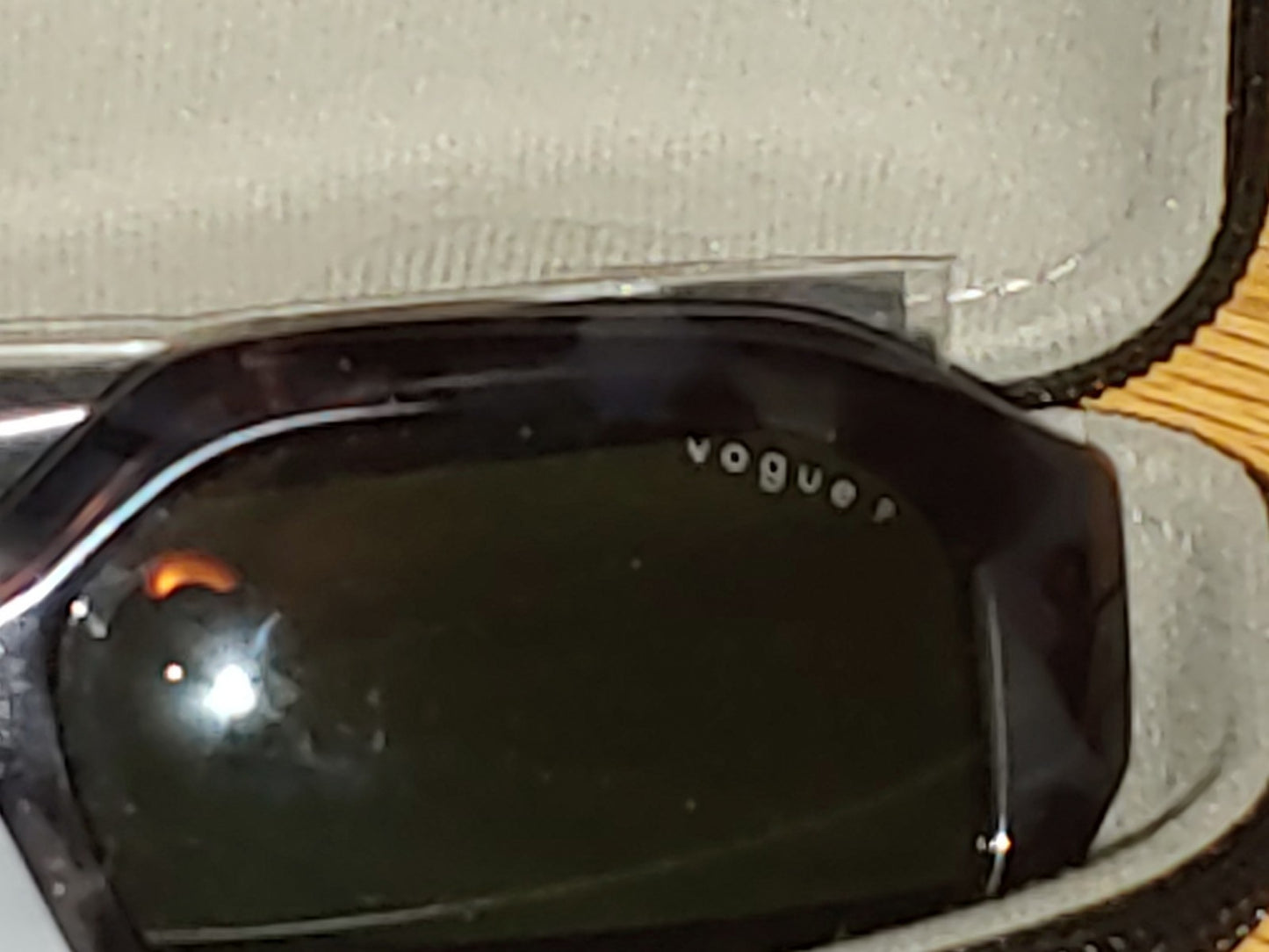 New! Vogue Black Sunglasses Clamshell Zippered Case