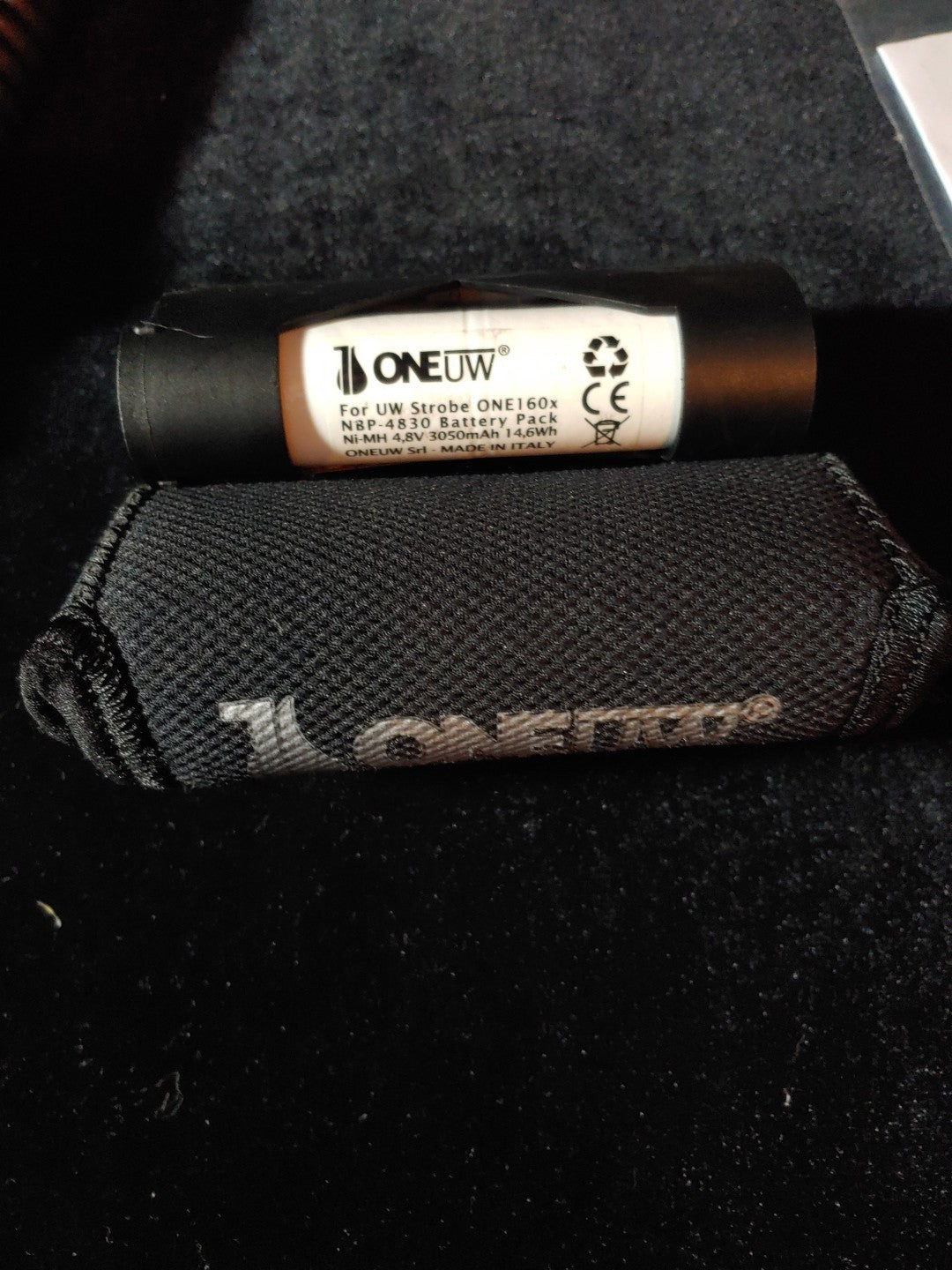 REDUCED! ONE UW 160X Underwater Strobe Excellent Condition w/Accessories