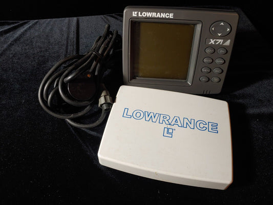 Lowrance X71 Dual Frequency FishFinder Sonar Echo Sounder w/ Mount Suncover