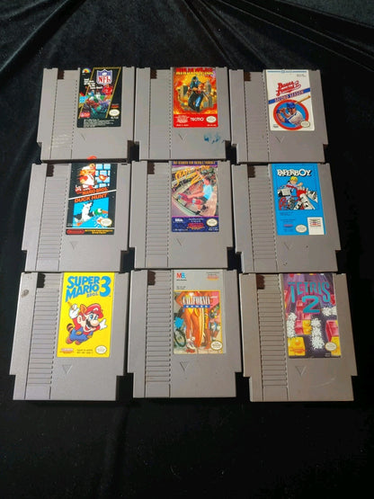 Vintage Nintendo NES Video Game Console System Bundle NES001