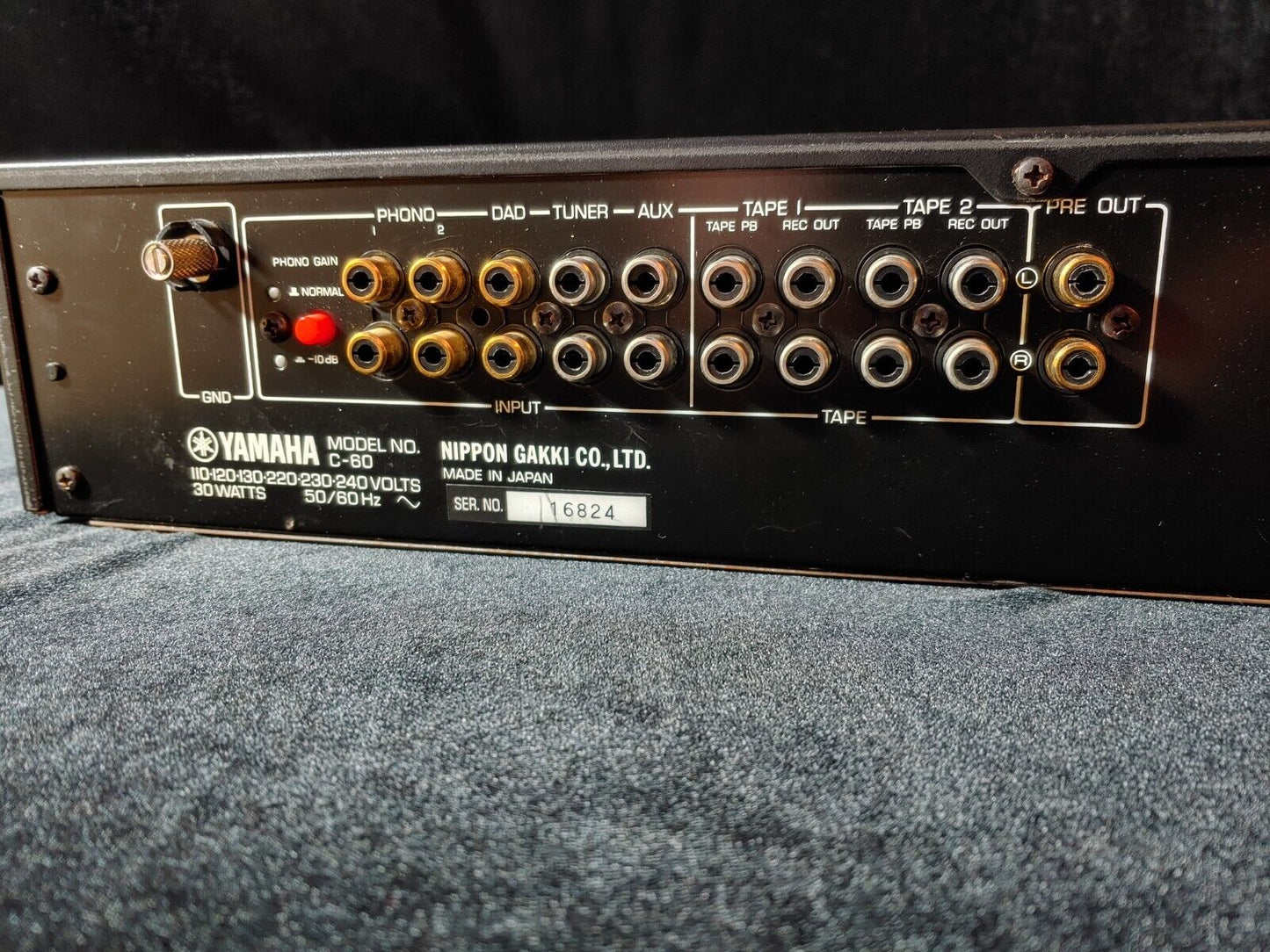 Yamaha C-60 Natural Sound Stereo Control Amplifier