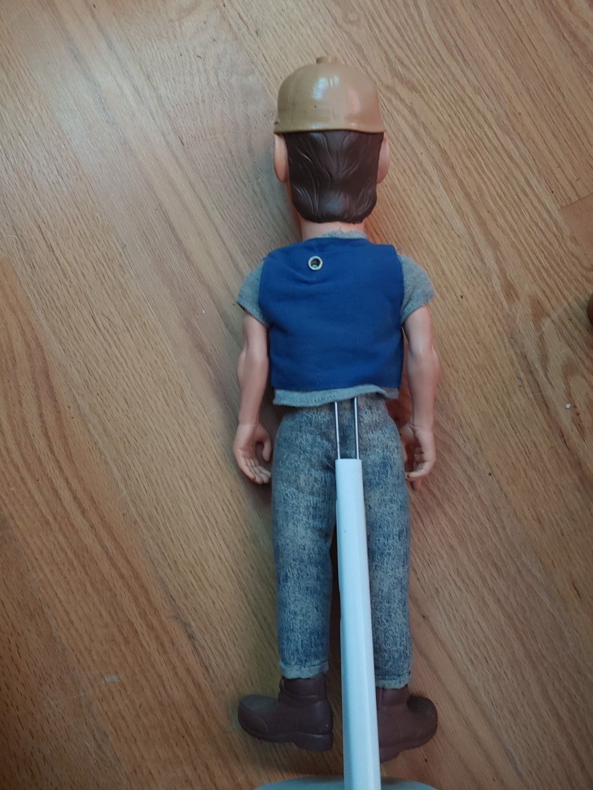Vintage 1989 Kenner HEY VERN ERNEST Pull String Missing Talking Doll w/Stand