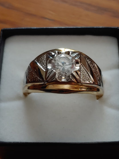 Vintage Lind Ring 14K HGE Two Tone Cubic Zirconia Stone 9.75