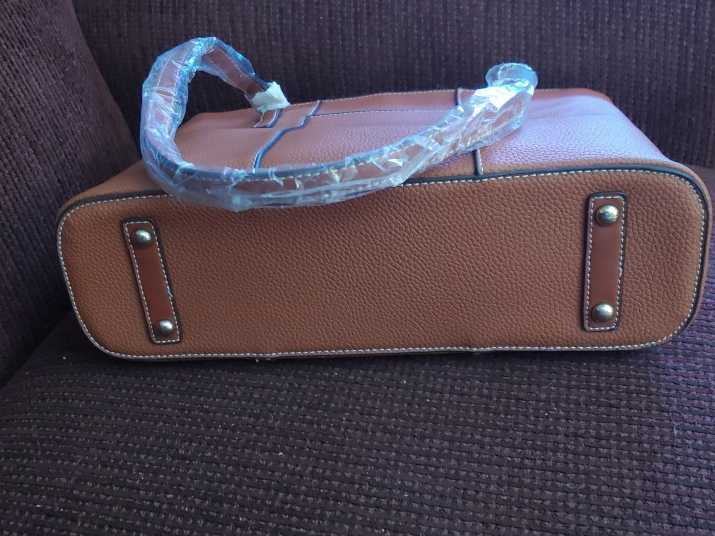 New! Korvara Vegan Leather Pebble Grain Brown Purse