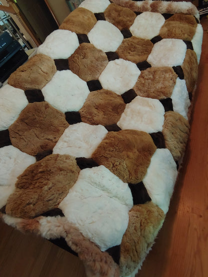 Alpaca 5.5' X 7' 100% Alpaca 6" thick Made In Peru Great Condition
