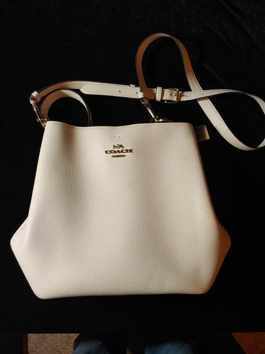 REDUCED! Coach 91122 Cream shoulder bag great condition