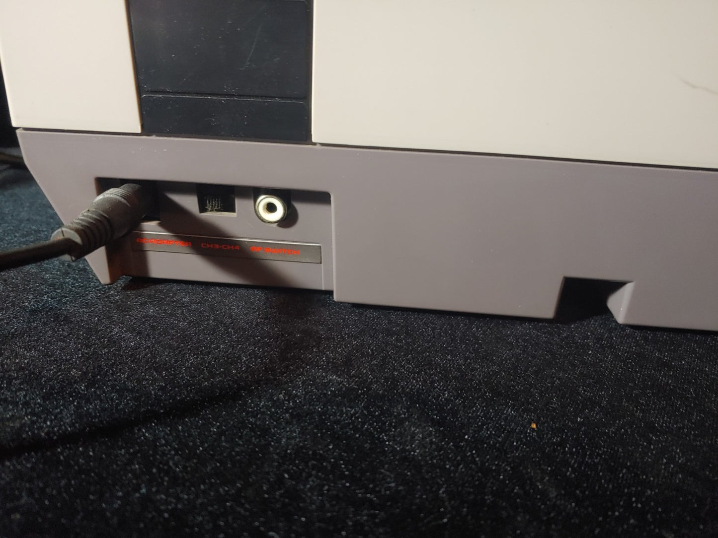 Vintage Nintendo NES Video Game Console System Bundle NES001