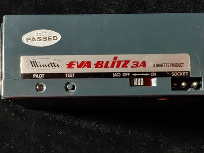 Eva Blitz 3A Minette Transistorized Electronic Flash, Made in Japan PARTS