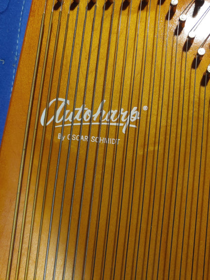 Vintage Oscar Schmidt 36 string autoharp with hard case Excellent Condition