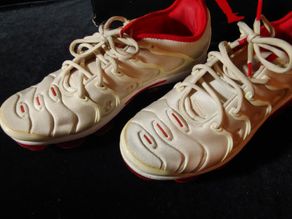Nike Air VaporMax Plus SZ 9 White University Red 2020 DH0279-100
