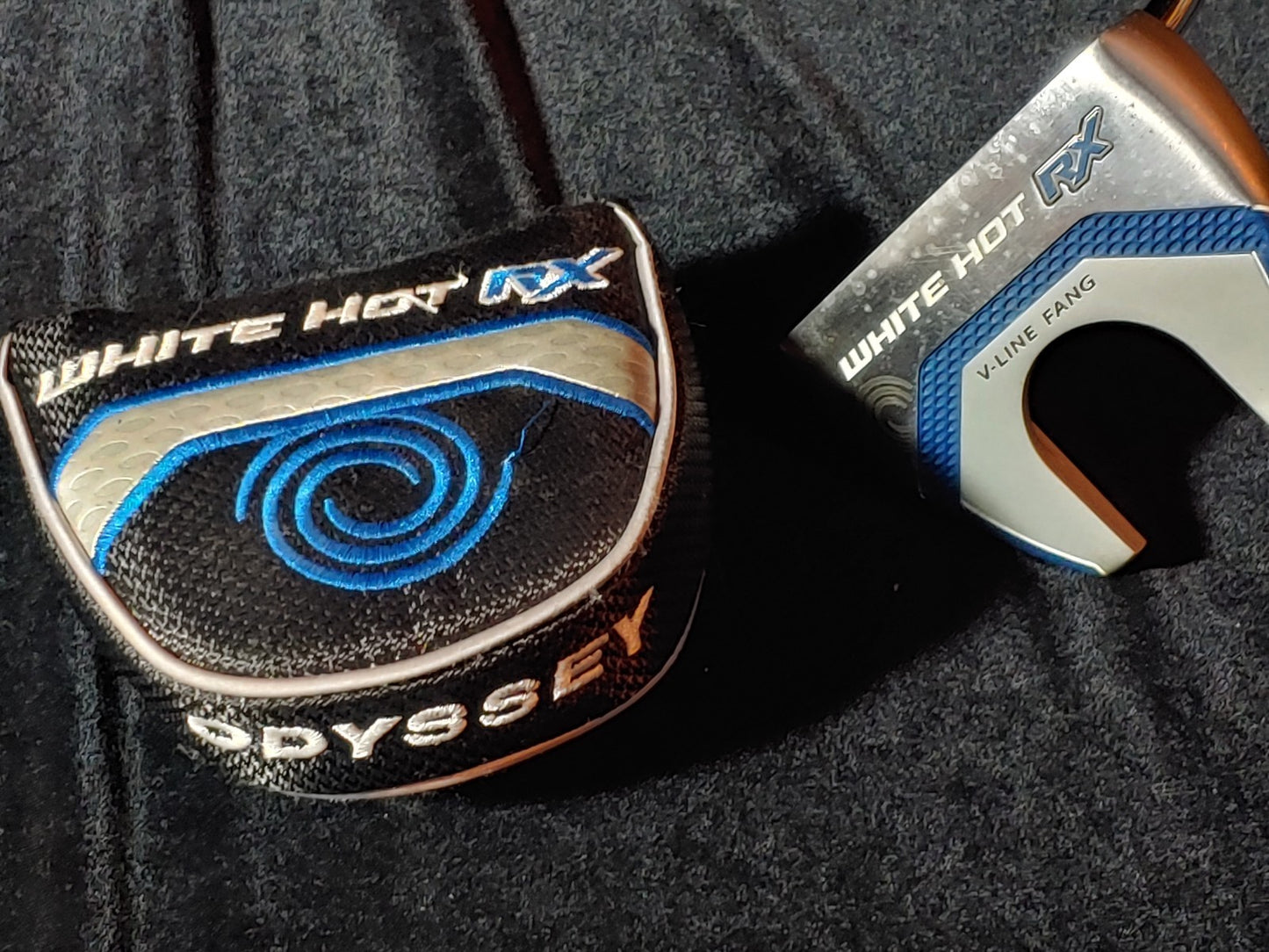 Odyssey White Hot RX V-Line Fang Putter 35” Odessey Grip Headcover