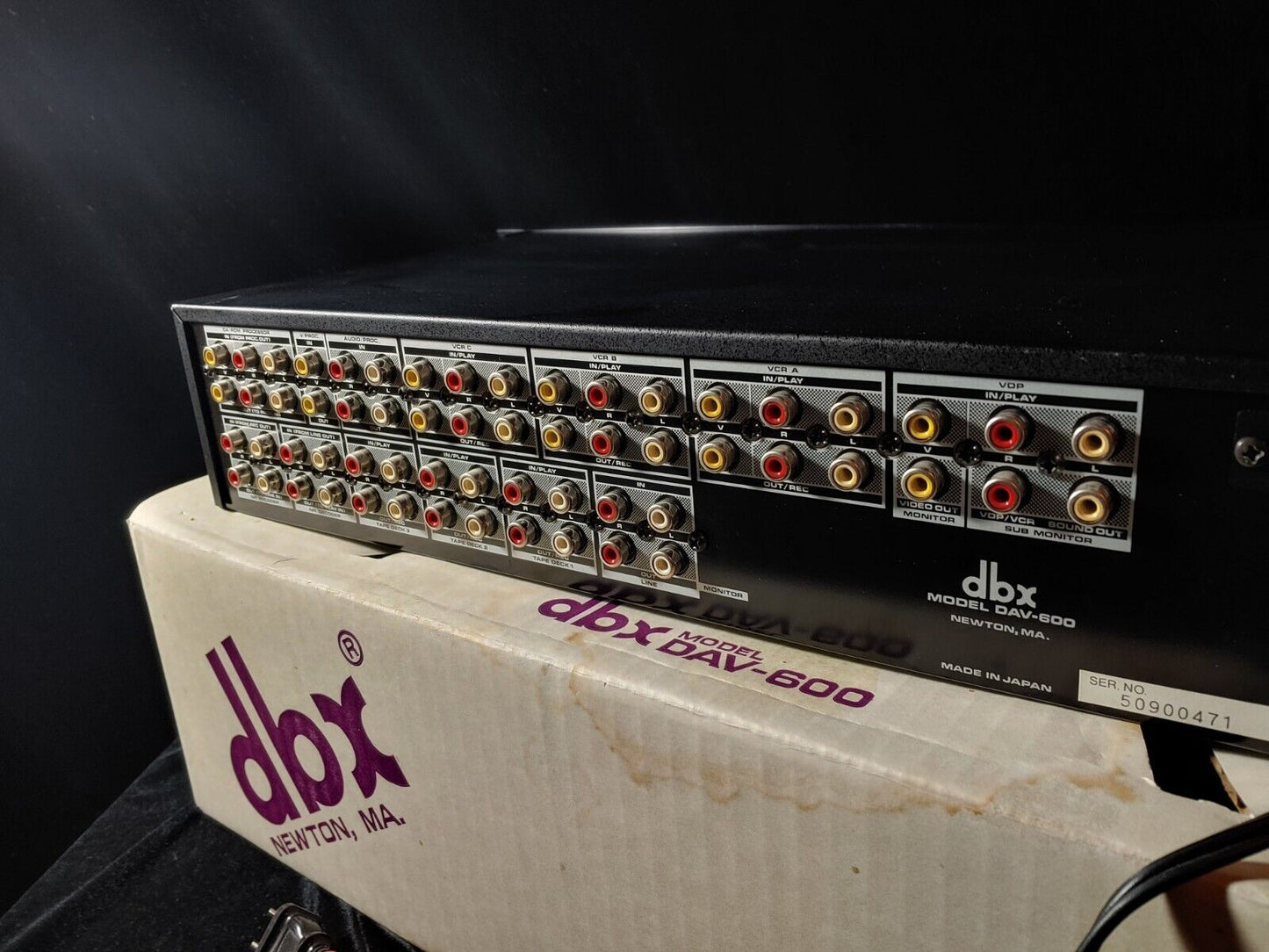 DBX DAV-600 AUDIO VIDEO PROGRAM ROUTE SELECTOR