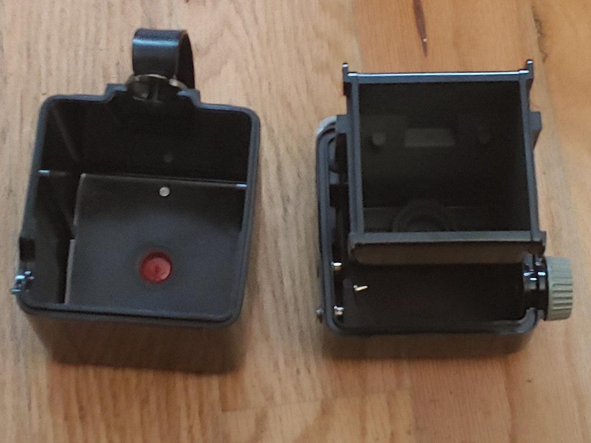 Vintage Kodak Brownie Hawkeye Outfit Flash Bulbs Film Great Condition