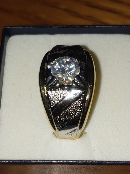 Vintage Lind Ring 14K HGE Two Tone Cubic Zirconia Stone 9.75