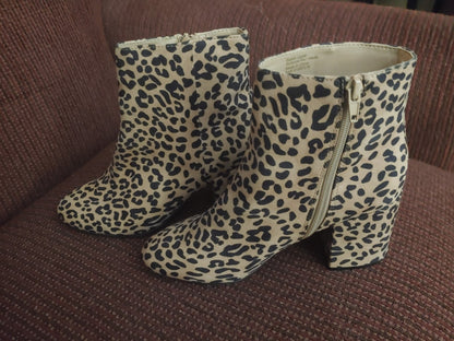 NEW! bar lll Women's Fabric Ankle Boots 8M Gatlin Leopard Print