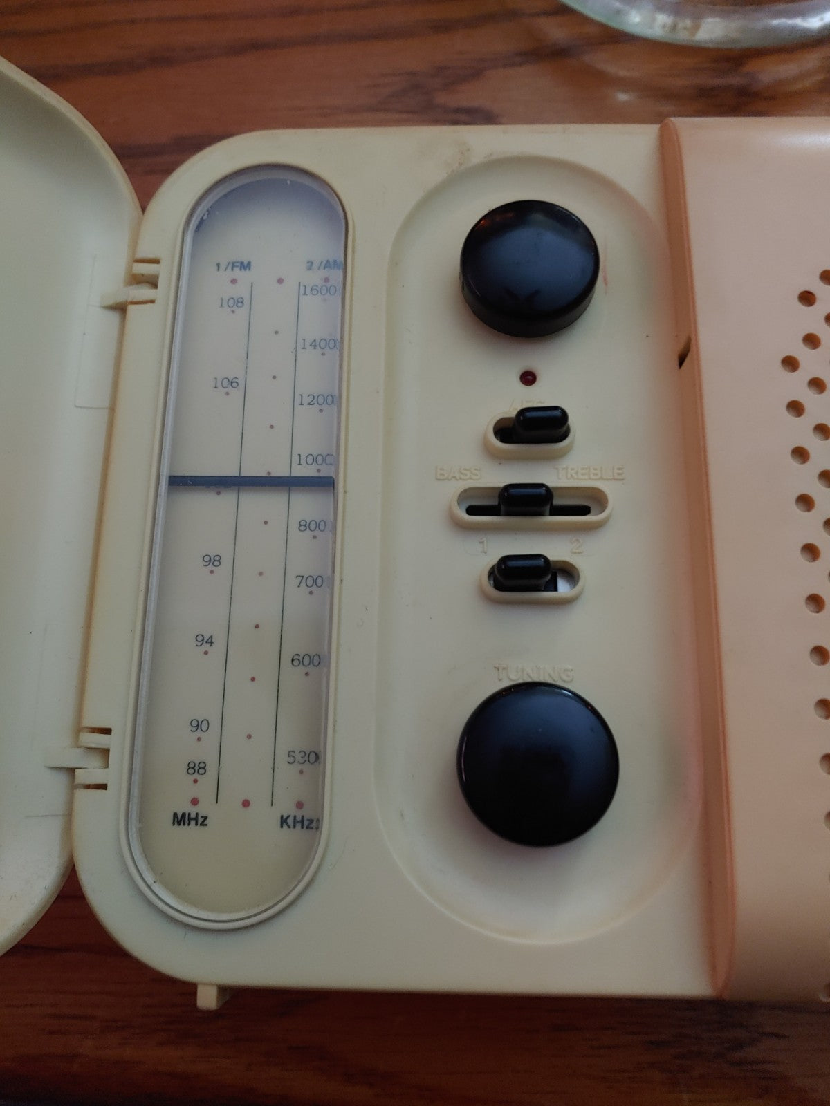 Vintage Ross RE-5050 Radio Great Condition