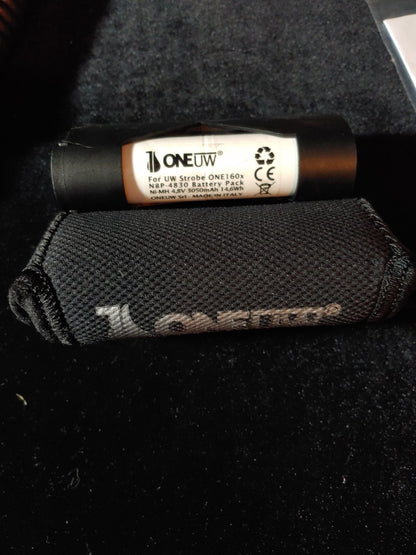 REDUCED! ONE UW 160X Underwater Strobe Excellent Condition w/Accessories