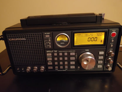 Grundig SATELLIT 750 AM/FM-/SW/AW BAND RADIO Single Side Band W/Original Box