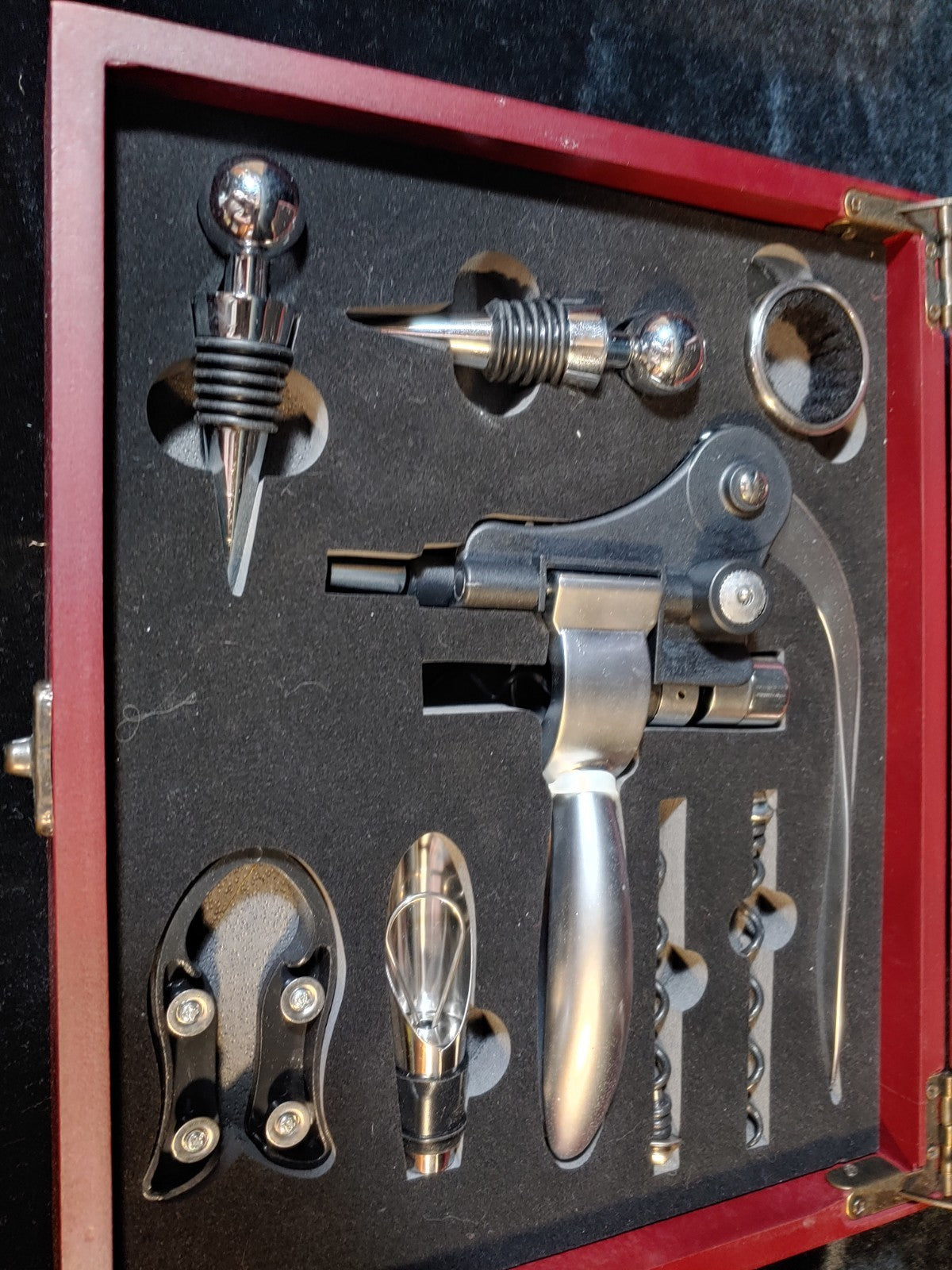 New 20-Piece Wine Set Corkscrew Bar Tools Charms Wooden Box NIB