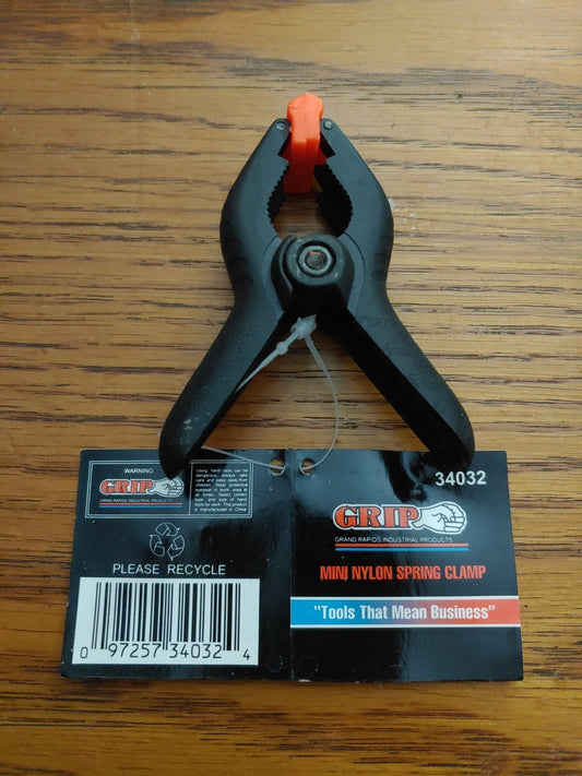 New! Grip 15 Piece 3.5" Nylon Clamp #34032