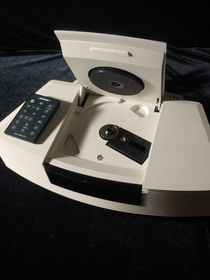 Bose Wave Radio AM/FM /CD, AWRC-1P, with Remote Control. Excellent Condition