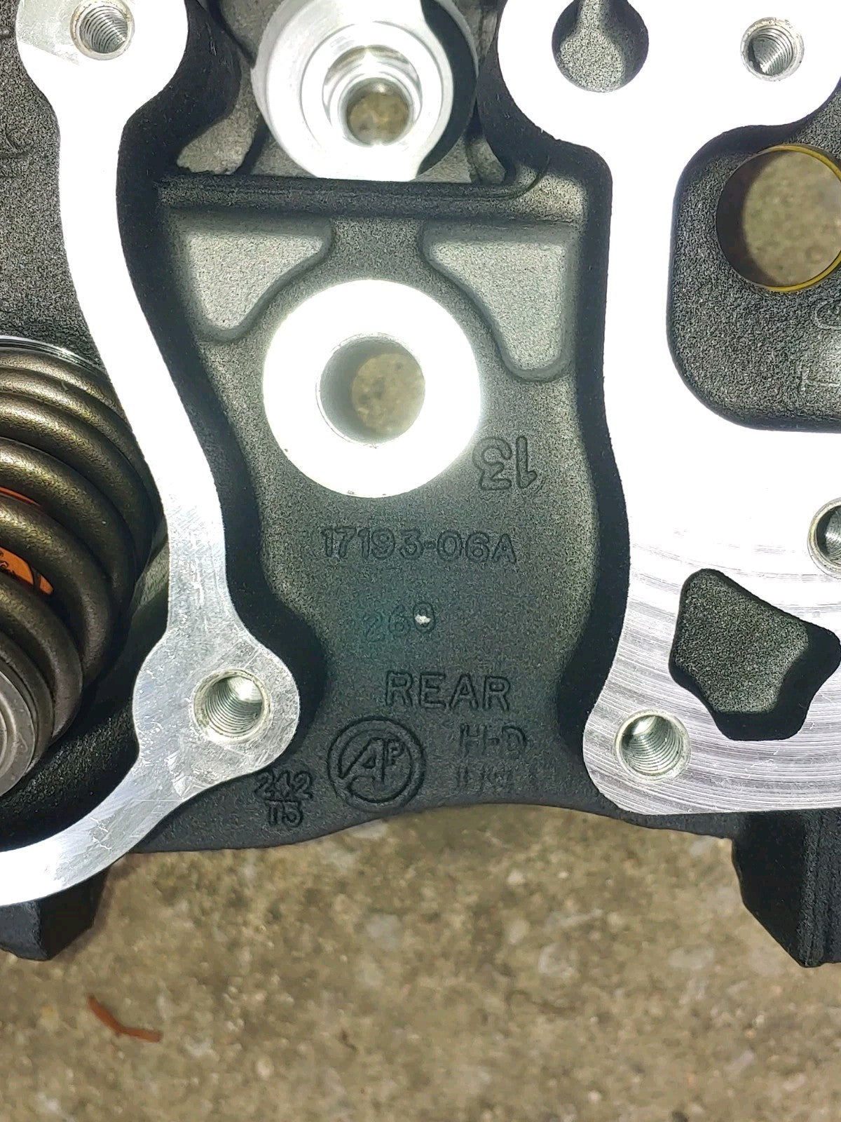 Harley-Davidson Front & Rear Twin Cam HEADS